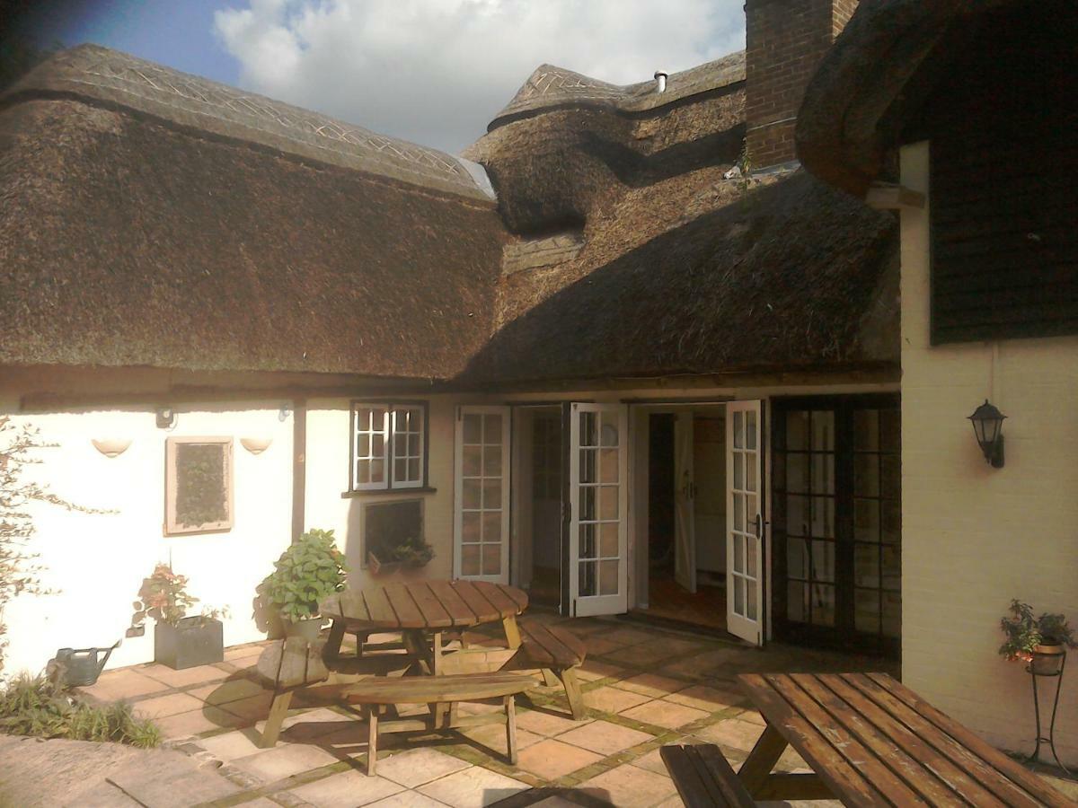 Alvediston The Crown Inn المظهر الخارجي الصورة