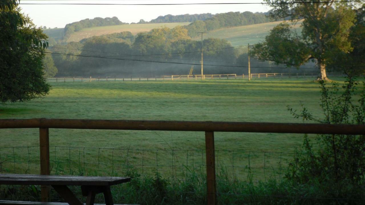 Alvediston The Crown Inn المظهر الخارجي الصورة